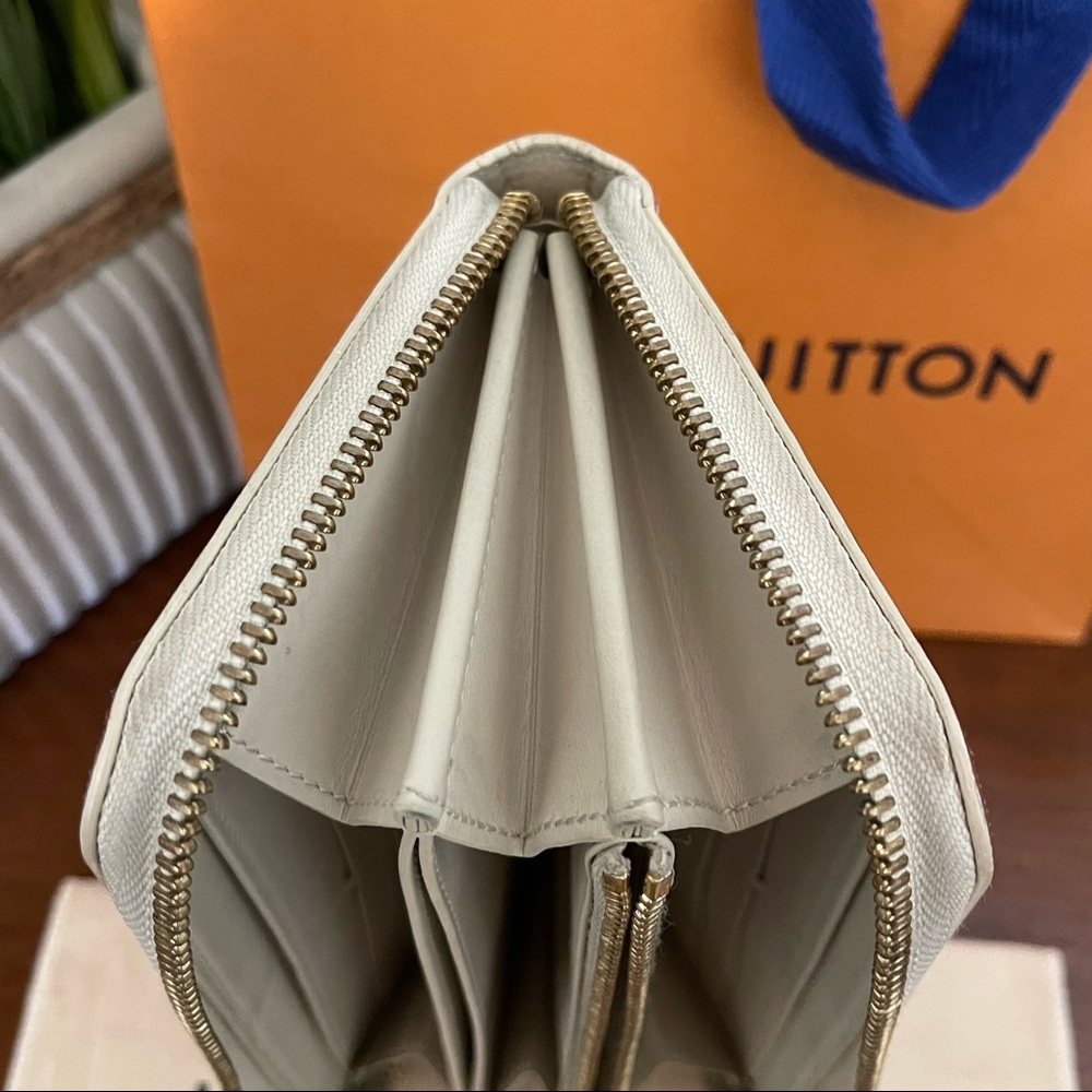 Louis Vuitton Stephen Sprouse Blanc Corail Vernis Leopard Zippy Limited Edition - Picture 8 of 15